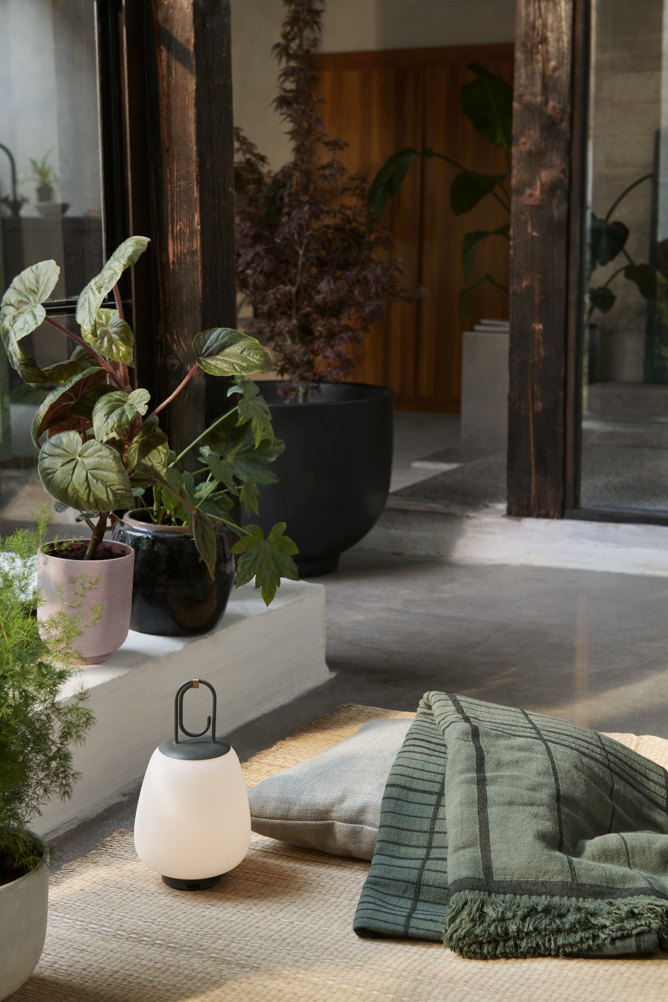 &Tradition Lucca Portable Table Lamp